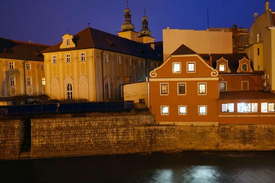 Willa Nad Rzeka Klodzko Bagian luar foto